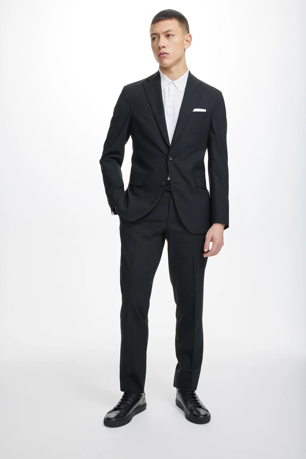 Premium Men' Tailored Suit